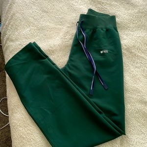 Women’s FIGS HW Livingston small tall in British racing green